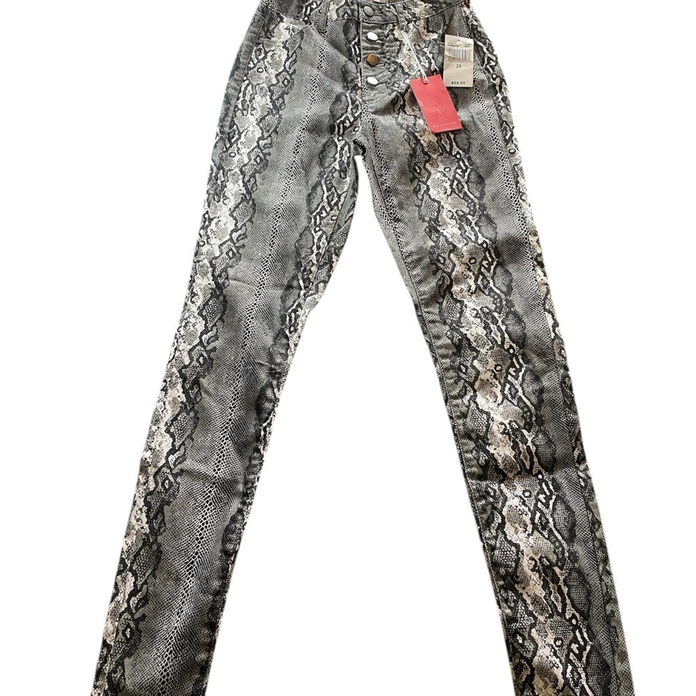 Rampage Gray and Black Ankle Cropped Jeans with Reptile Print - Picture 1 of 6